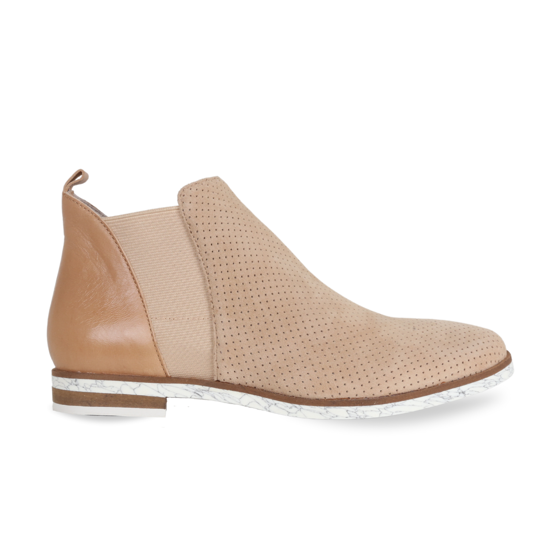 Chelsea boots with arch support best sale
